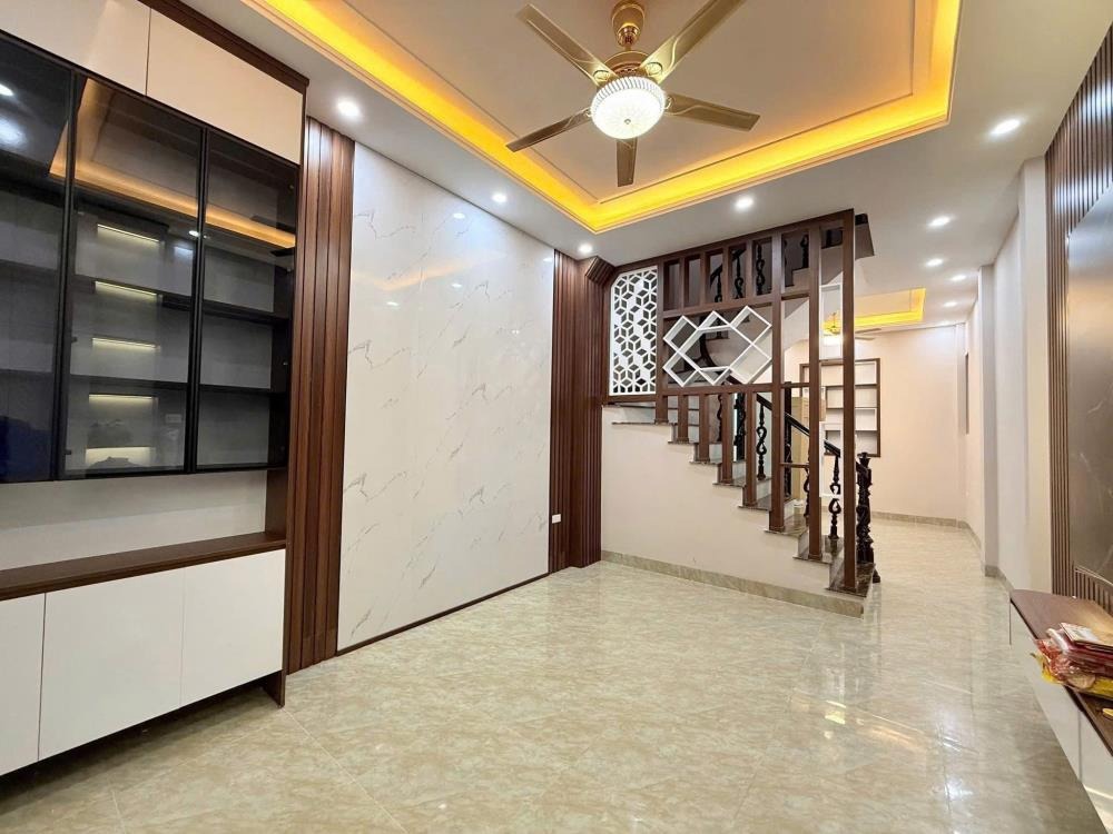 Ngõ 62 Khương Đình: Nhà 5 Tầng, Mặt Tiền Rộng, Kinh Doanh Đỉnh - Giá 10.8 Tỷ