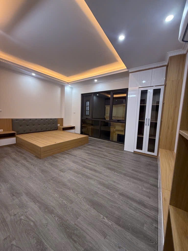 Nhà phố Nguyễn Khang - Cầu Giấy 40m² - 8.2 tỷ: Cơ hội Đầu tư & An Cư Lý Tưởng