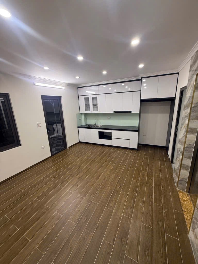 Nhà phố Nguyễn Khang - Cầu Giấy 40m² - 8.2 tỷ: Cơ hội Đầu tư & An Cư Lý Tưởng