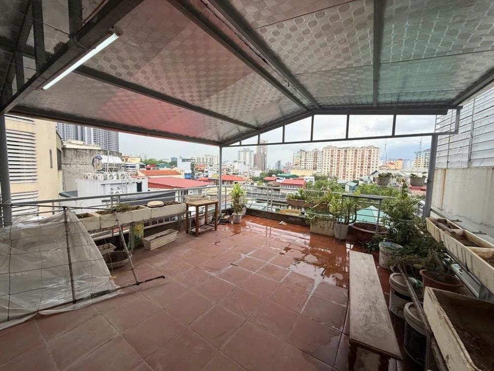 Nhà Cầu Giấy 5 Tầng, 50m2, Giá 10.1 Tỷ - Vị Trí Đắc Địa, Nở Hậu