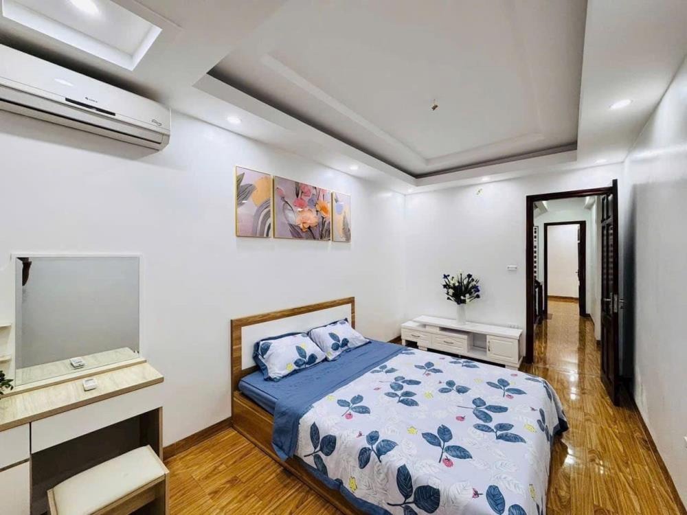 Khương Trung Thanh Xuân: Nhà 5 Tầng Full Nội Thất, Oto Đỗ Cửa - Giá 8.25 Tỷ