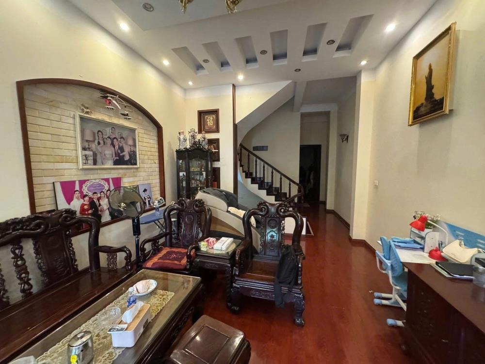Bán Nhà Nguyễn Sơn Long Biên 4 Tầng, 78m2, MT4.6m, Ô Tô Tránh, Giá 20 Tỷ