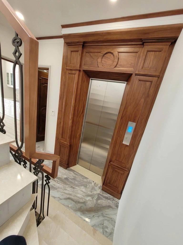 Nhà Mặt Phố Cầu Giấy - 50m2, 7 Tầng, Kinh Doanh - Giá 19.5 Tỷ