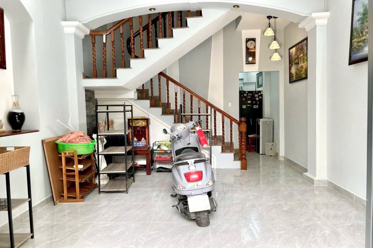 NHÀ ĐẸP HẺM Ô TÔ  NGUYỄN KIỆM TRUNG TÂM TP