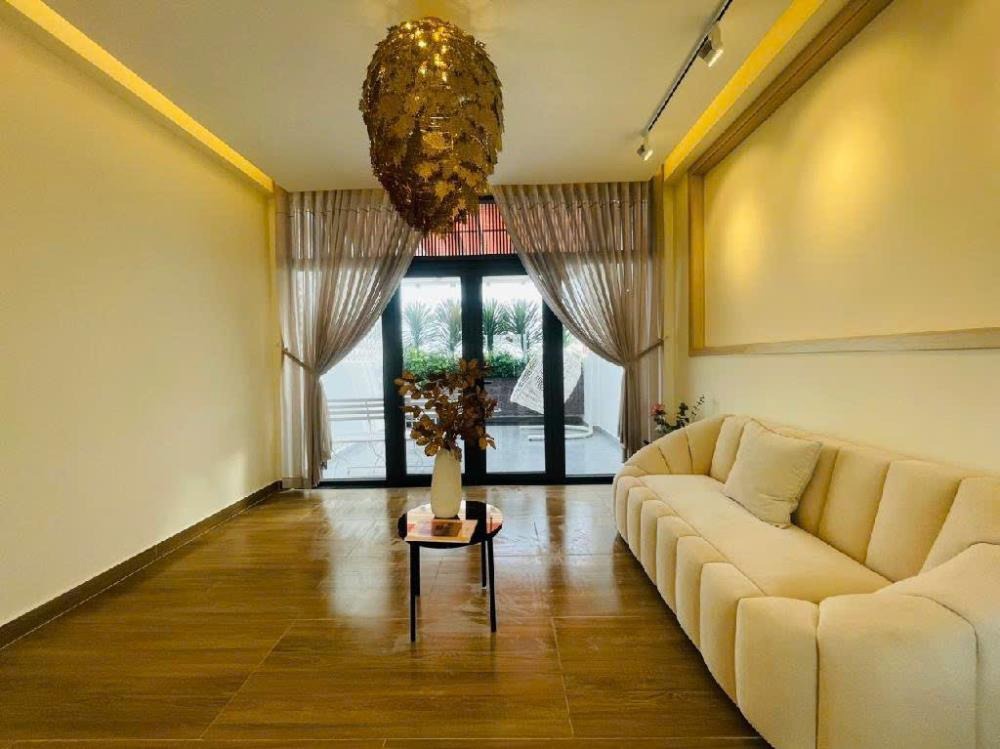 Nhà Khu Phân Lô VIP Gò Vấp - 6 Tầng Thang Máy, Xe Tải Đậu Cửa - Giá 12.xx Tỷ
