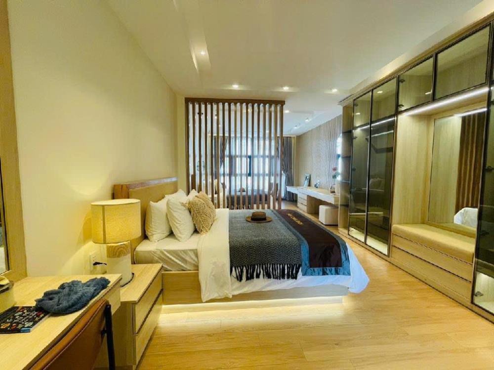 Nhà Khu Phân Lô VIP Gò Vấp - 6 Tầng Thang Máy, Xe Tải Đậu Cửa - Giá 12.xx Tỷ