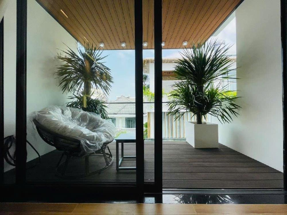 Nhà Khu Phân Lô VIP Gò Vấp - 6 Tầng Thang Máy, Xe Tải Đậu Cửa - Giá 12.xx Tỷ