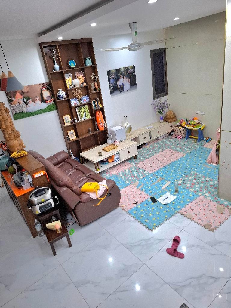 Bán nhà chính chủ Hoàng Mai: 43m2, 5 tỷ, vị trí đẹp, ở ngay