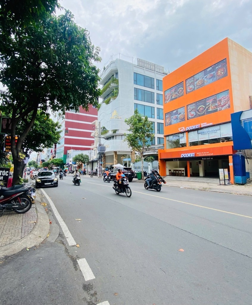 Bán nhà mặt tiền Tân Sơn Nhì, Tân Phú - 3 Tầng, 86m2, Giá 23.5 tỷ
