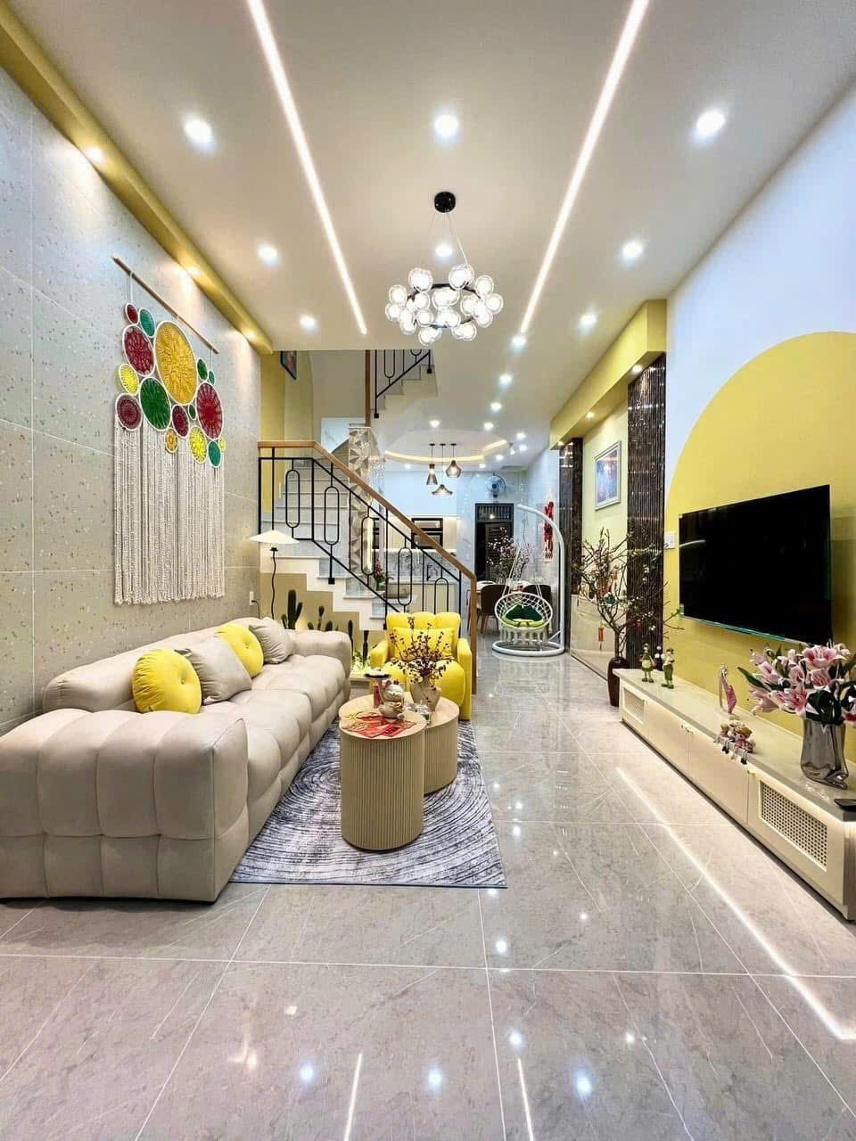 Bán nhà 3 tỷ 240 Bình Thạnh - Gần Học Viện Cán Bộ, Kẹt Vốn Ngộp