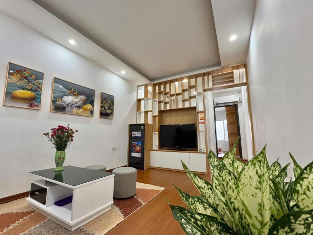 Căn Hộ 2PN Minh Khai Full Nội Thất - Ô Tô Đỗ Cửa - Giá 2.45 Tỷ