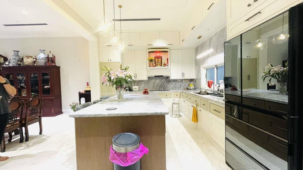 Bán nhà mặt tiền Nguyễn Văn Thủ, Quận 1 - 82.5 tỷ - 124m2 - Full nội thất
