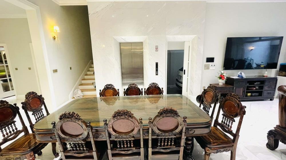 Bán nhà mặt tiền Nguyễn Văn Thủ, Quận 1 - 82.5 tỷ - 124m2 - Full nội thất