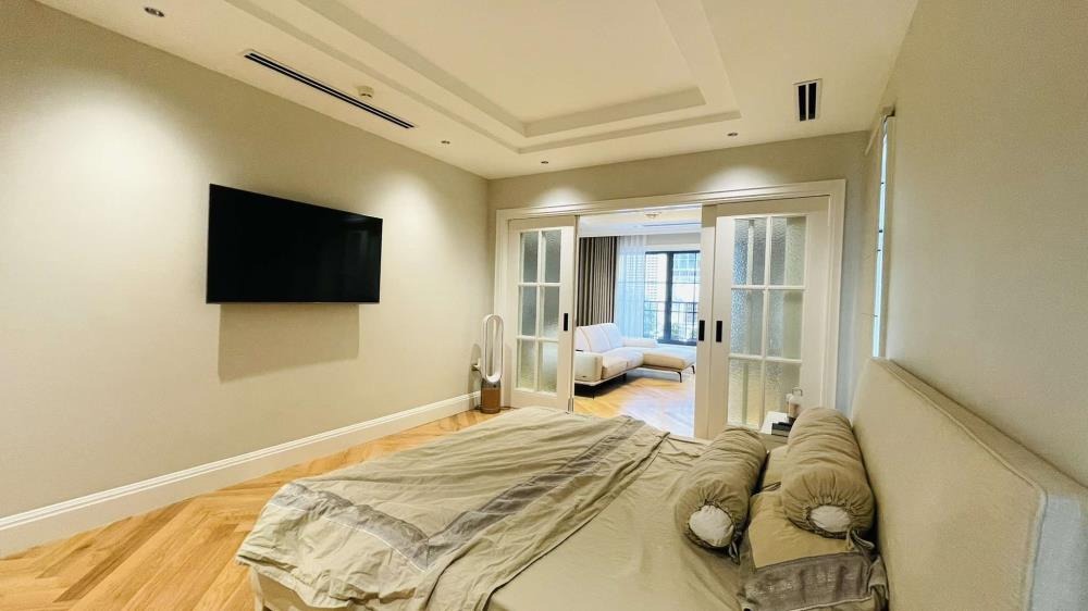 Bán nhà mặt tiền Nguyễn Văn Thủ, Quận 1 - 82.5 tỷ - 124m2 - Full nội thất