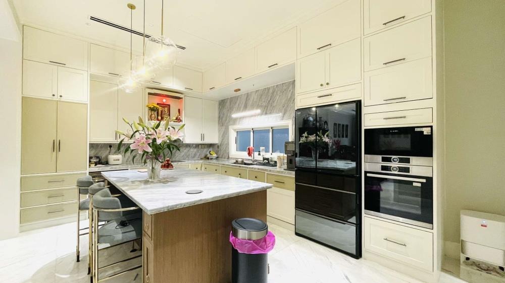 Bán nhà mặt tiền Nguyễn Văn Thủ, Quận 1 - 82.5 tỷ - 124m2 - Full nội thất