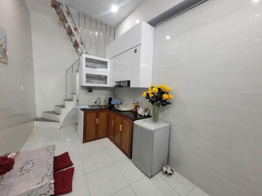 Hết Nhà Bán - 2 Tỷ - Sổ Đỏ Riêng - Đống Đa - 2PN Đủ Công Năng