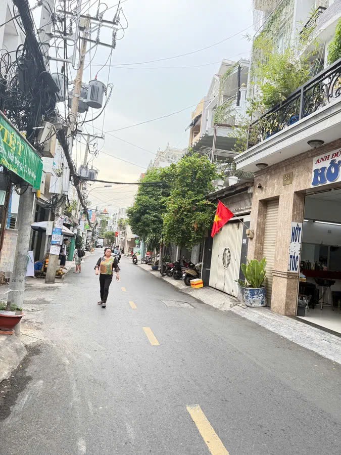 Mặt Tiền Tân Bình - 56m2 - 3 Tầng - Giá 10.5 Tỷ TL - Kinh Doanh Sầm Uất