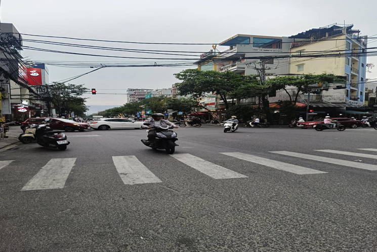 LÔ ĐẤT KHỦNG, MẶT TIỀN ĐƯỜNG ĐỐNG ĐA – Hải Châu – Đà Nẵng. Giá chỉ 219tr/m2 DT: 488m2, ngang 12m nở