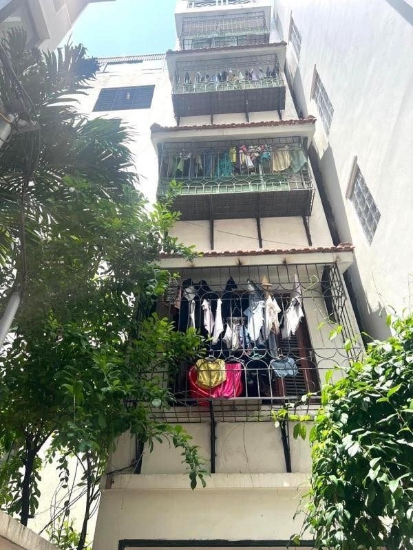 Dòng Tiền Ổn Định: Cho Thuê CHDV 11 Phòng, 7 Tầng, Thang Máy, Ô Tô Vào Nhà - Giá 17.6 Tỷ