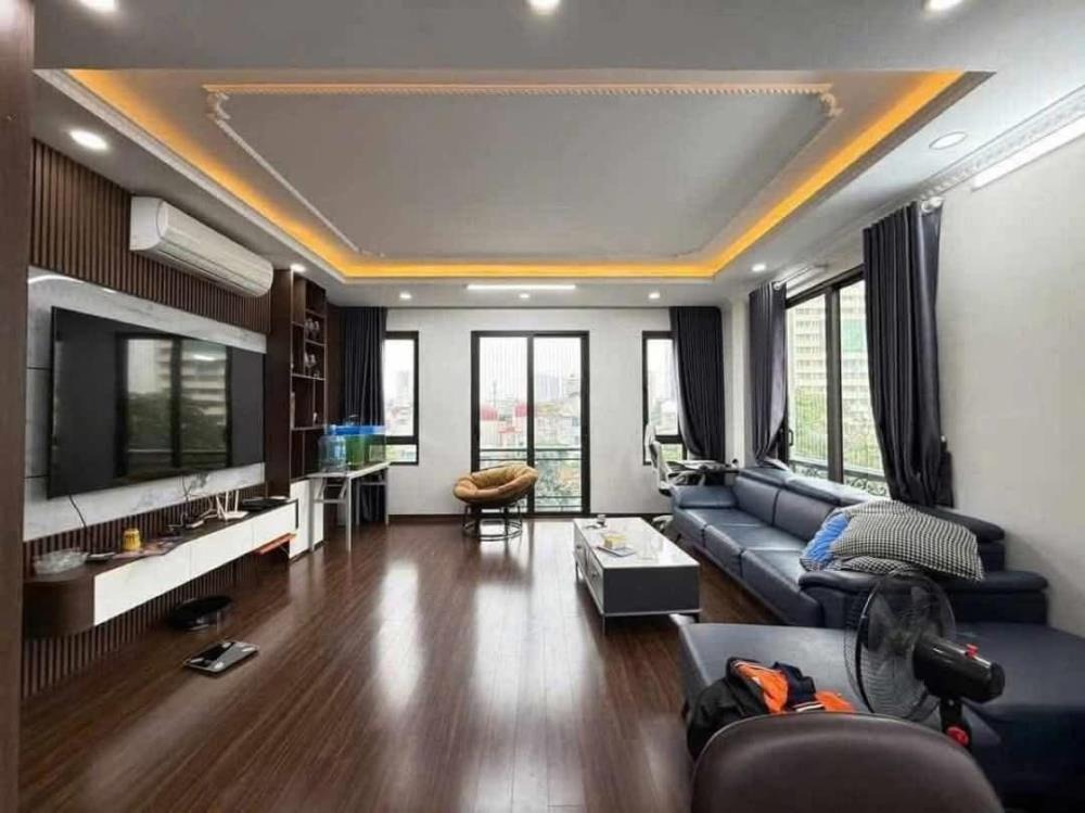 Bán nhà riêng Hoàng Hoa Thám - Ba Đình - 45m2 - 6 Tầng - Thang Máy - 10.9 tỷ