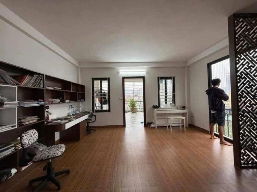 Bán nhà riêng Hoàng Hoa Thám - Ba Đình - 45m2 - 6 Tầng - Thang Máy - 10.9 tỷ