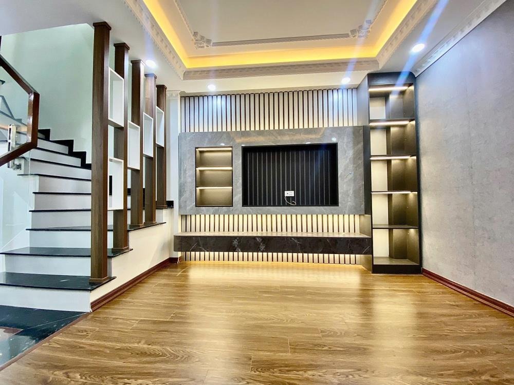 Bán nhà mới đẹp, 5 tầng, 4m mặt tiền, gần Ngã Tư Sở - Quận Thanh Xuân