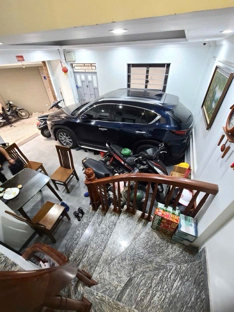 Bán nhà riêng Cầu Giấy - 6 tầng, lô góc - Giá tốt nhất!