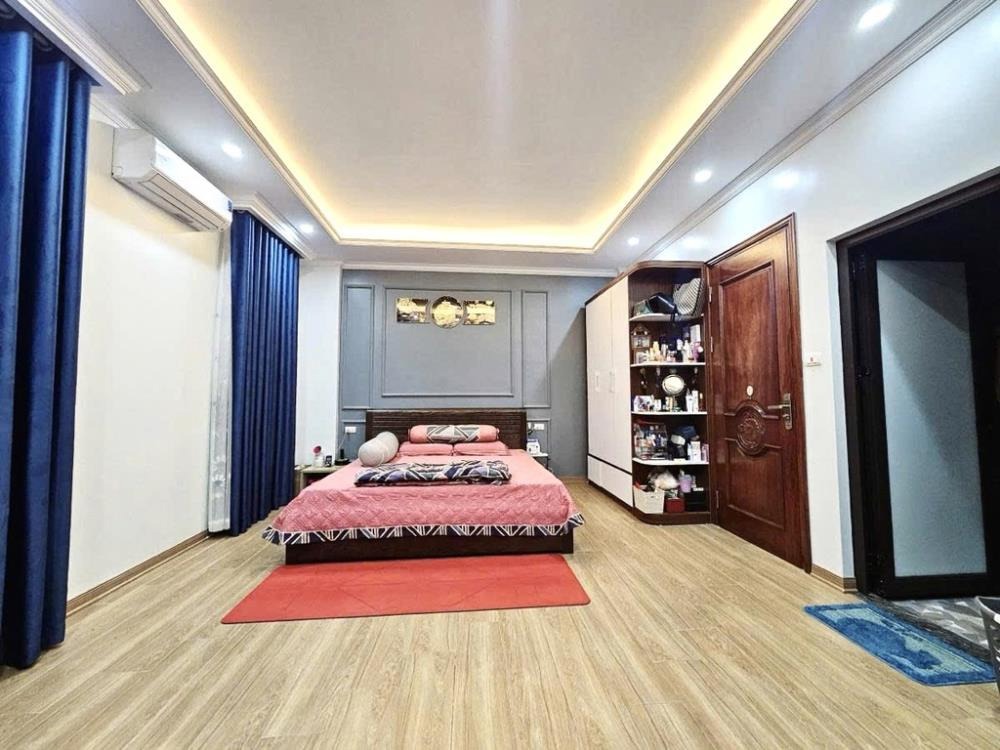 Bán nhà riêng Cầu Giấy - 6 tầng, lô góc - Giá tốt nhất!