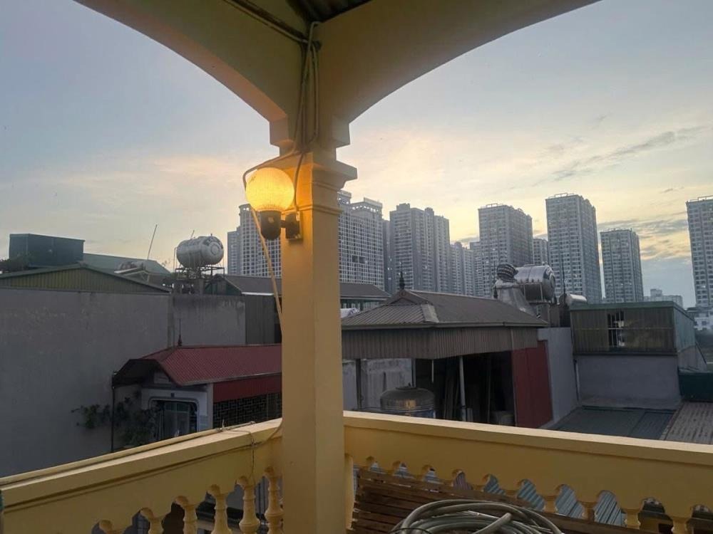 Bán nhà Cầu Giấy 70m² - Mặt tiền 4.5m - 30m ra phố - Giá 15.3 tỷ