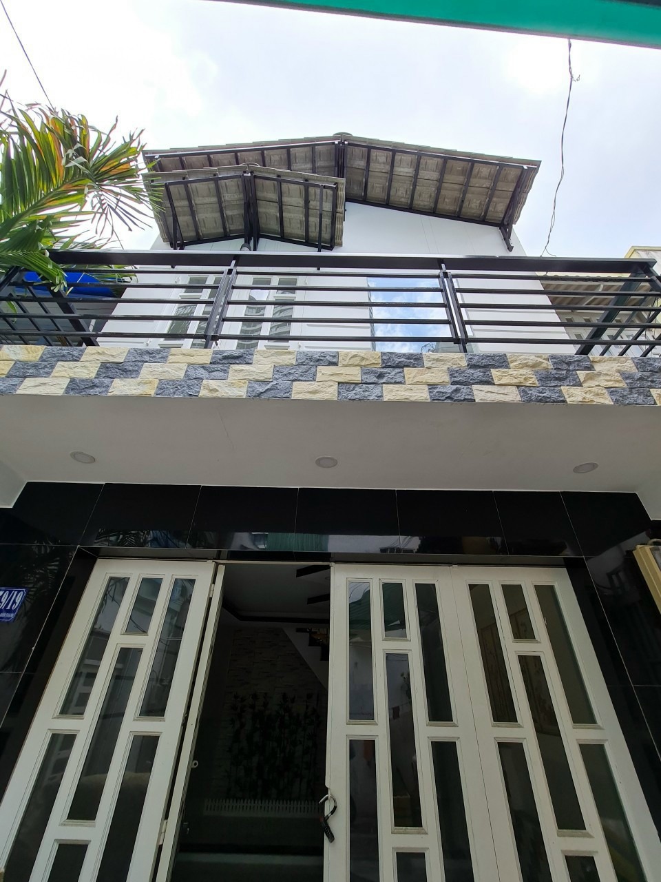 Bán Nhà 2 Tầng, 3PN, Vị Trí Đắc Địa Bình Thạnh - 4.5 Tỷ