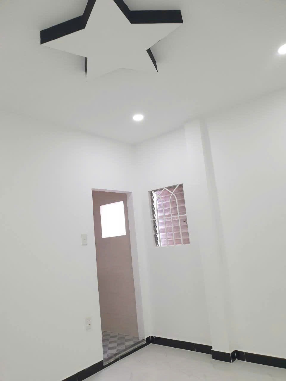 Bán Nhà 2 Tầng, 3PN, Vị Trí Đắc Địa Bình Thạnh - 4.5 Tỷ