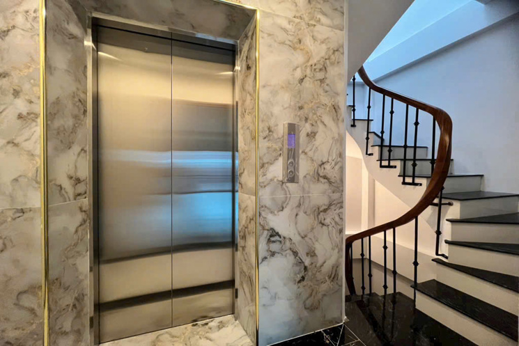Tứ Liên, Tây Hồ cực hiếm mới xây cần bán gấp, 64m. 5 tầng thang máy xịn xò!