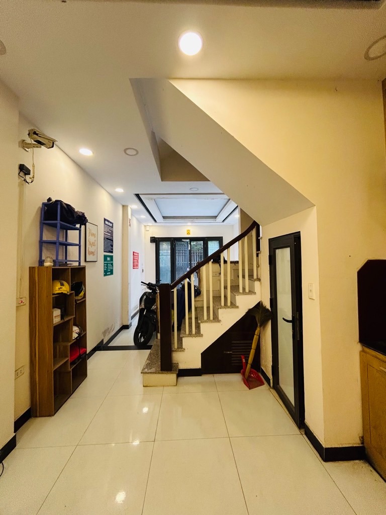 Nhà 4 Tầng Phú Diễn - Gần Đại Học Tài Nguyên Môi Trường - Giá 8.5 Tỷ
