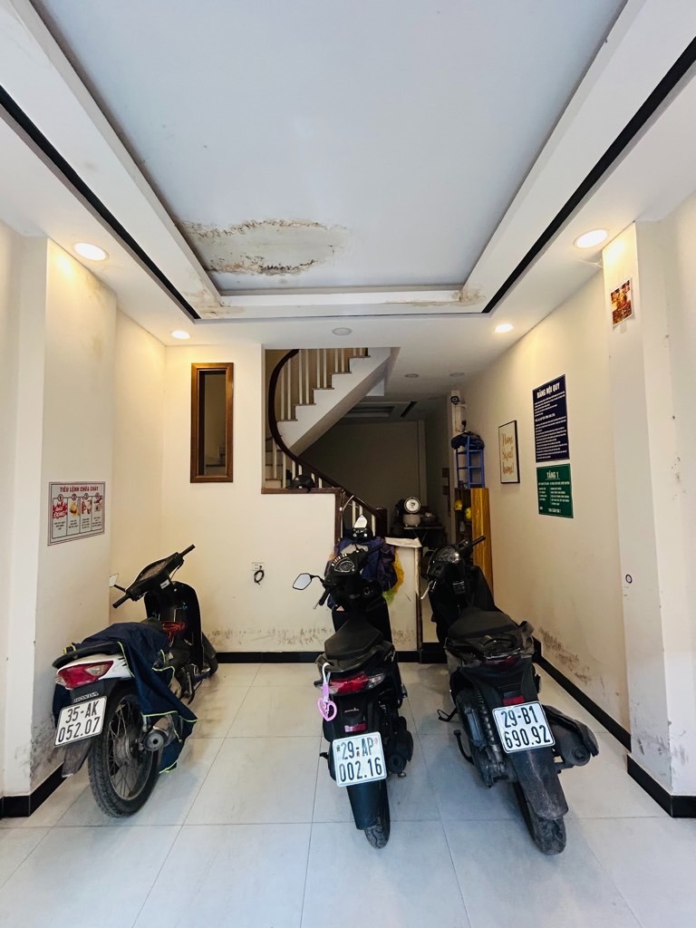 Nhà 4 Tầng Phú Diễn - Gần Đại Học Tài Nguyên Môi Trường - Giá 8.5 Tỷ
