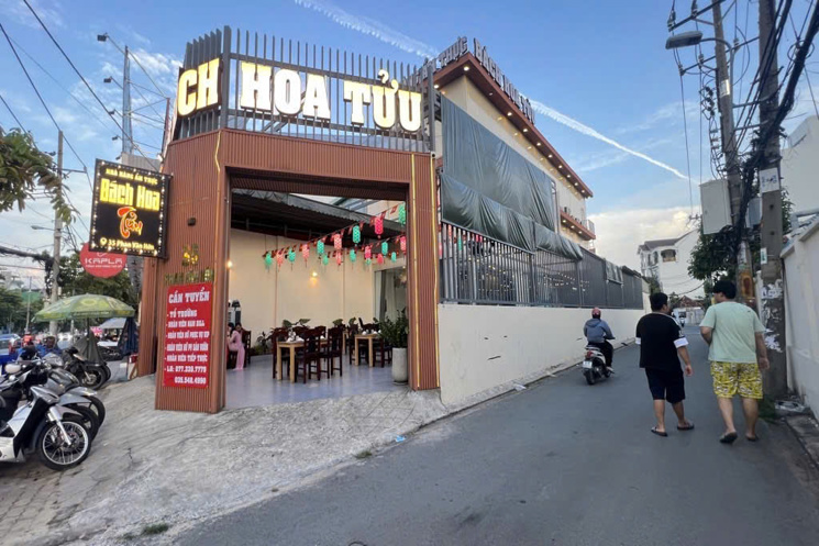 CHỦ GỬI GẤP - NHÀ LÔ GÓC 2 MẶT TIỀN, NGANG KHỦNG 8M - THU NHẬP ỔN ĐỊNH 30TR/THÁNG Ở ĐƯỜNG PHAN VĂN