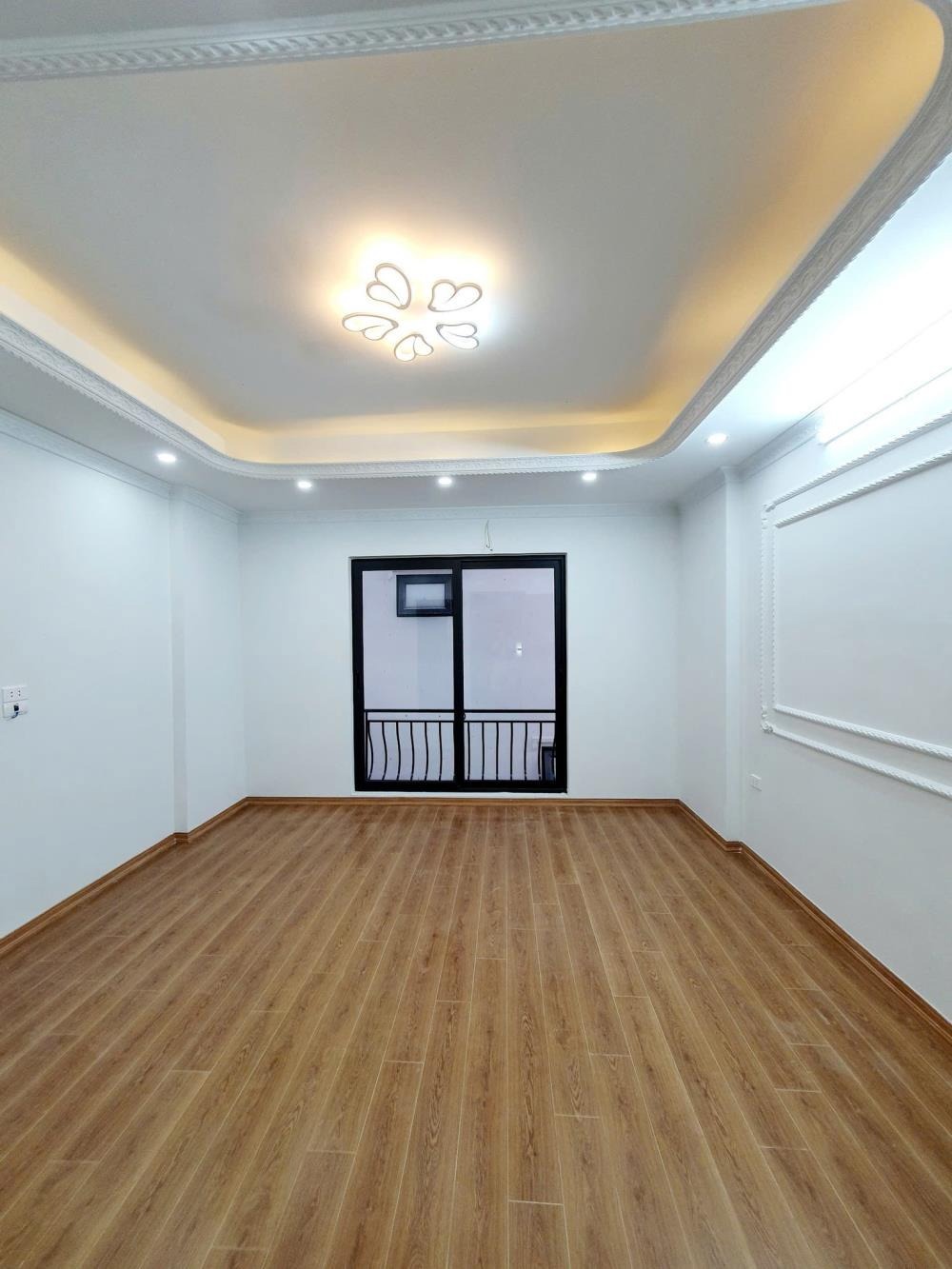 Cổ Nhuế - Nhà Mới 6 Tầng, Mặt Tiền Rộng, Giá 7.25 Tỷ