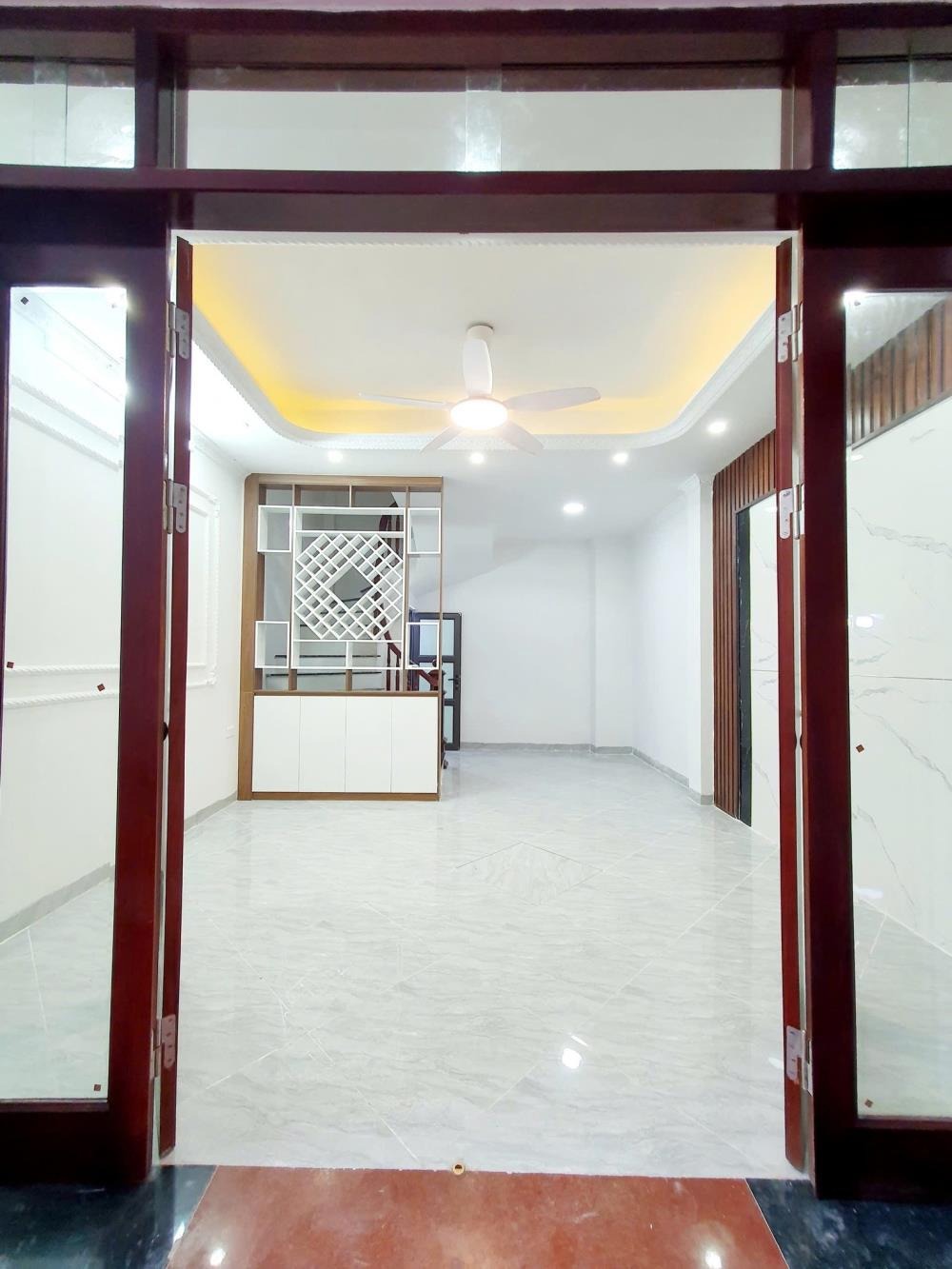 Cổ Nhuế - Nhà Mới 6 Tầng, Mặt Tiền Rộng, Giá 7.25 Tỷ