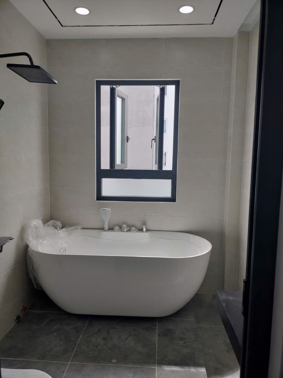 Siêu phẩm 3 Tầng - Full Nội Thất - Giá Tốt - Hương Lộ 2, Bình Tân