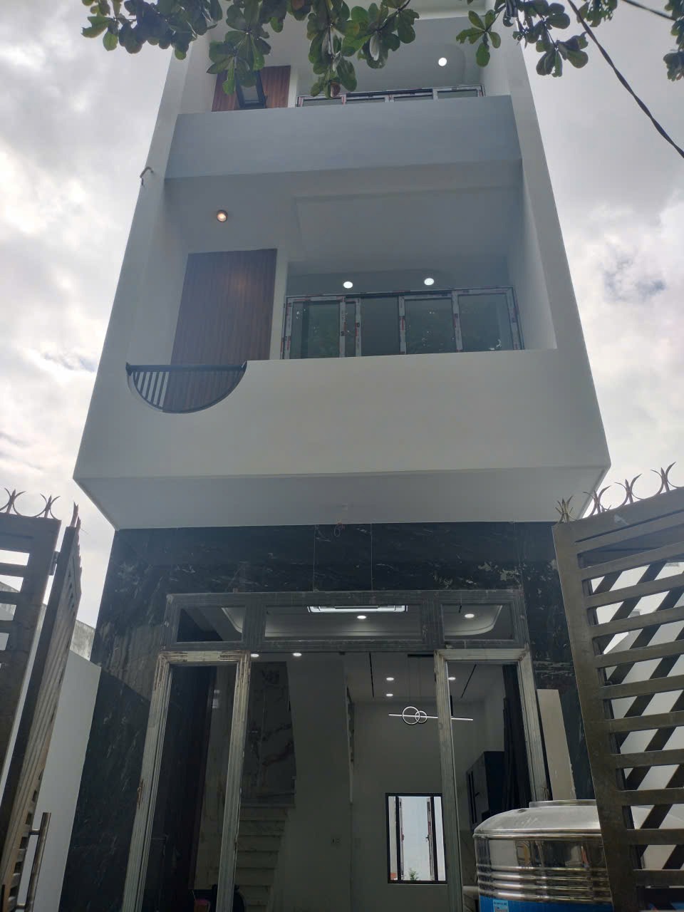 Siêu phẩm 3 Tầng - Full Nội Thất - Giá Tốt - Hương Lộ 2, Bình Tân