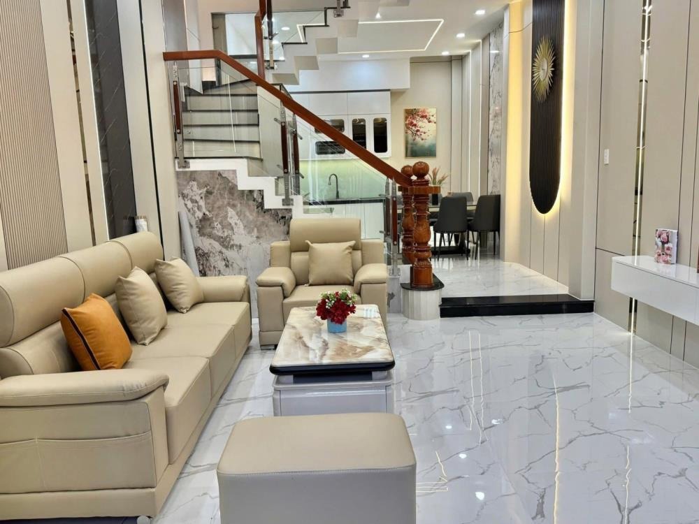 Nhà phố Phạm Văn Chiêu - Kinh doanh đa ngành - 7.6 tỷ