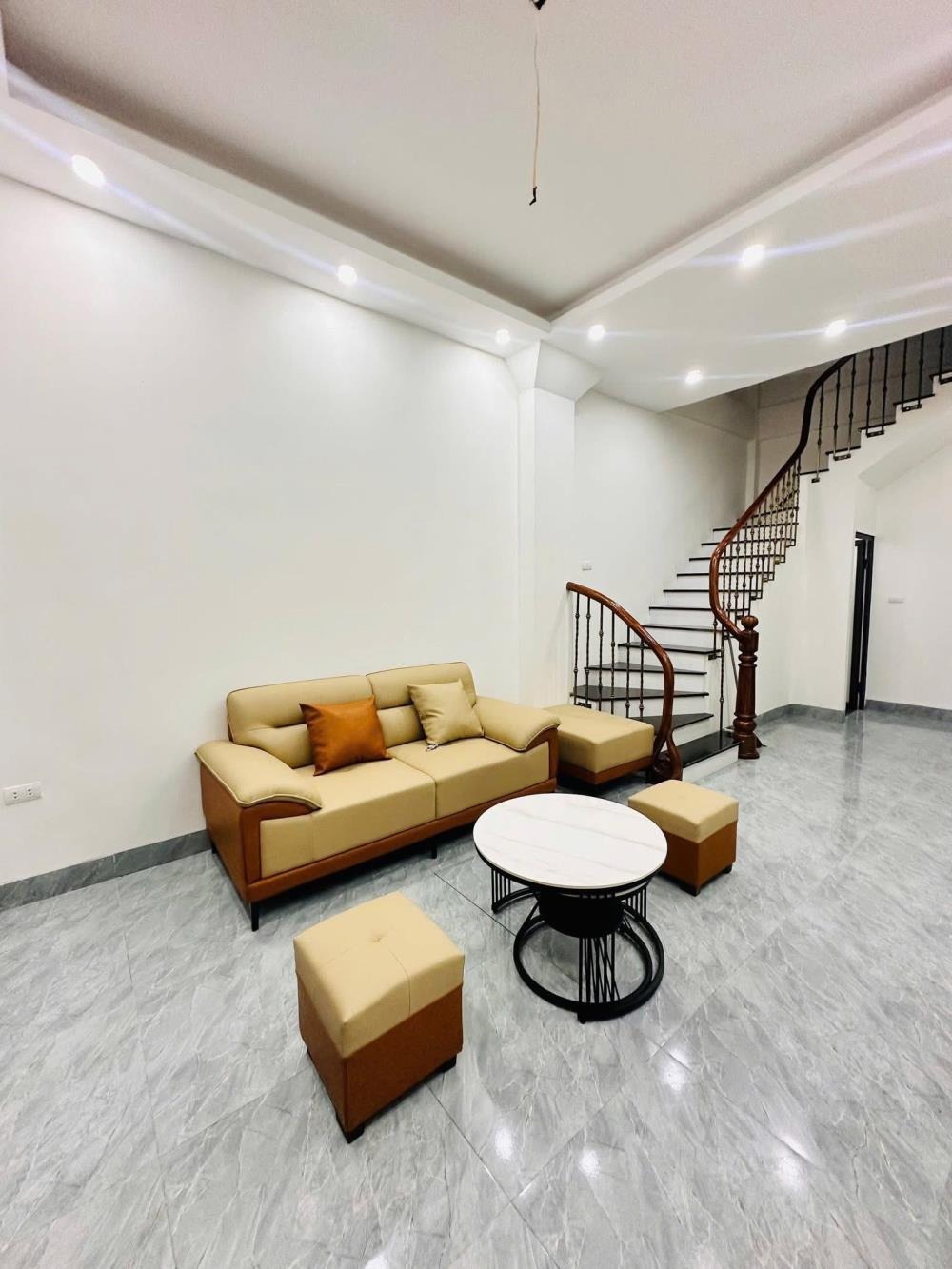 Nhà Mới Full Nội Thất, Mặt Tiền Phạm Văn Đồng - Giá 7.15 Tỷ
