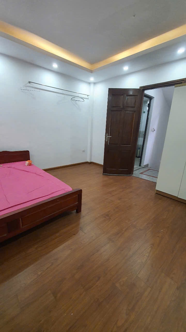 Cho Thuê Căn Hộ 82m2, 3PN, Full Nội Thất - Trần Thủ Độ, Hoàng Mai