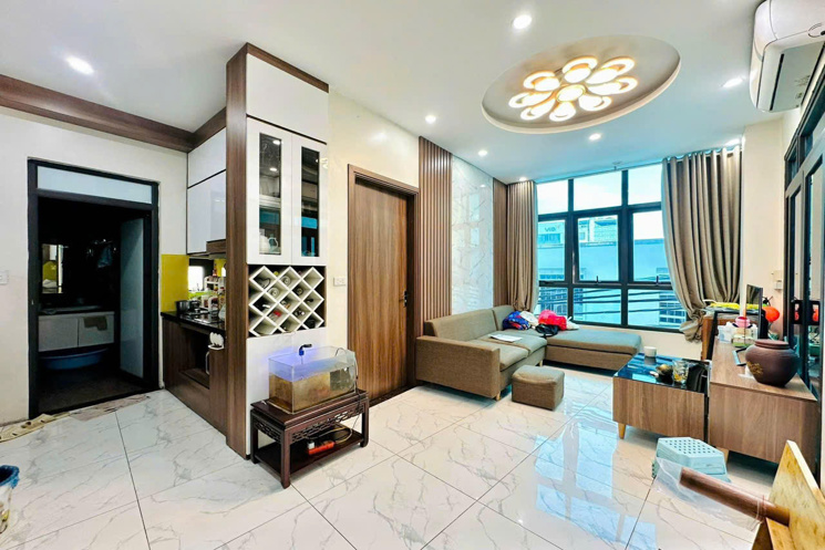 BÁN NHÀ MP ĐÊ LA THÀNH - DÒNG TIỀN ỔN ĐỊNH 50 TRIỆU/THÁNG - KINH DOANH ĐỈNH CAO - LÔ GÓC - 2 LỐI ĐI
