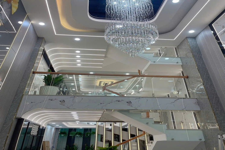 NHÀ ĐẸP TRỆT + LỬNG + 3 LẦU ĐƯỜNG 6M TÂN CHÁNH HIỆP 18. SHR
