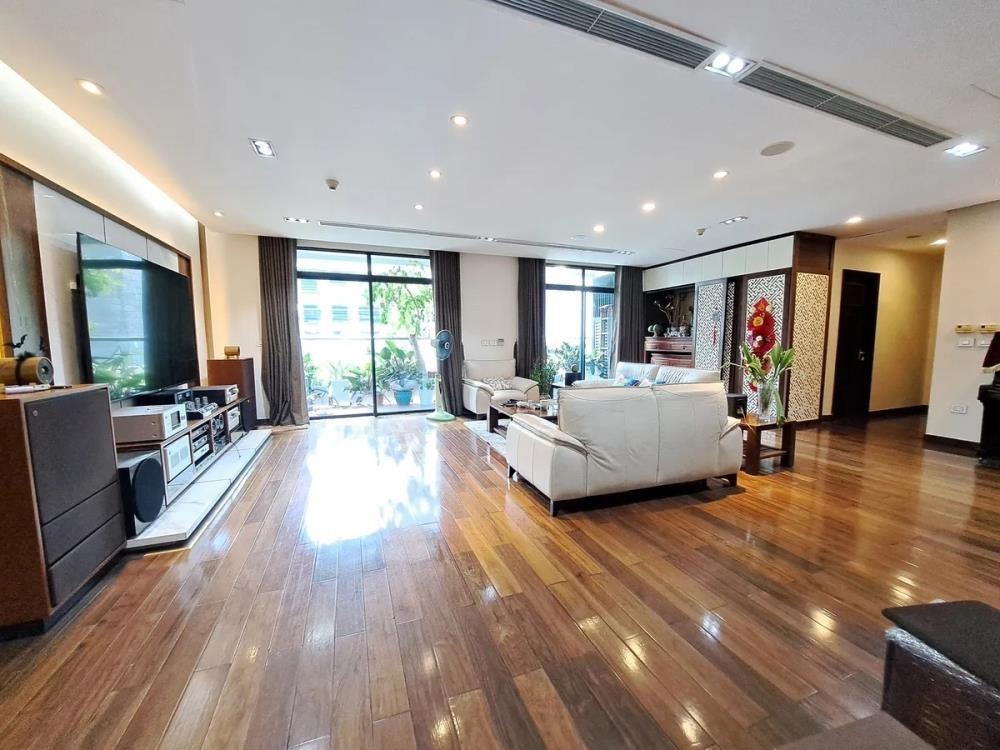Bán Căn Hộ Vimcom Center Bà Triệu 300m² - Giá 53 Tỷ - Full Nội Thất