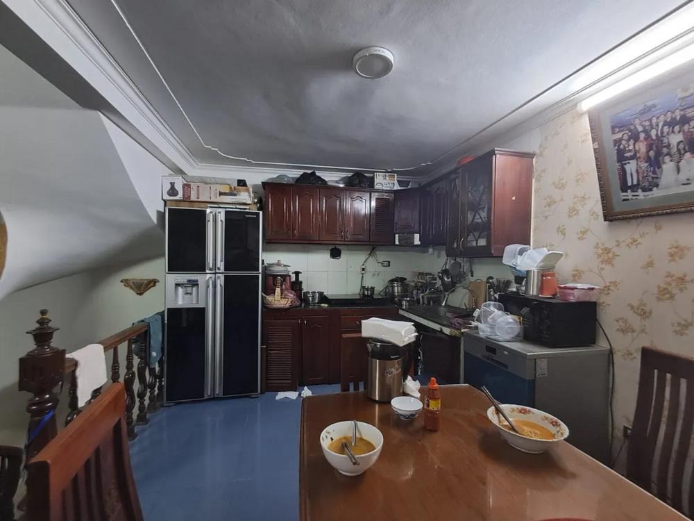 Bán Nhà Ngọc Khánh: 37m2, 4 Tầng, Kinh Doanh, Sát Phố