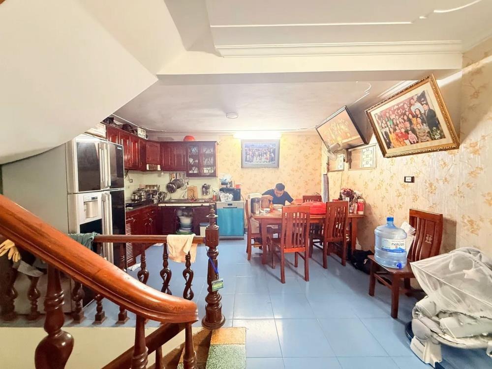 Bán Nhà Ngọc Khánh: 37m2, 4 Tầng, Kinh Doanh, Sát Phố
