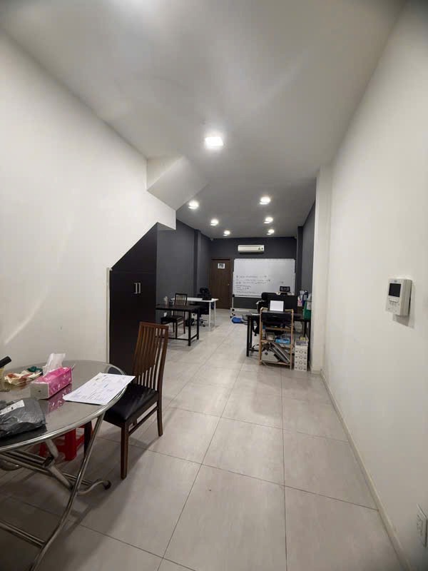 Bán nhà phố Quận 7 - 78m² - 3PN - Giá 15 tỷ - Vị trí đắc địa