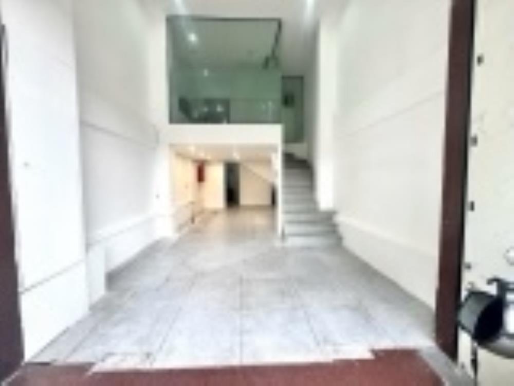 Cho Thuê Mặt Bằng Mặt Tiền Trần Hưng Đạo, Quận 5 - Vị Trí Đắc Địa
