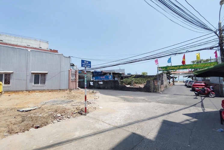 Chính chủ Chào bán lô Góc Kiệt biển OTO 6m sau lưng căn mặt tiền biển Nguyễn Tất Thành,T.Khê Đà Nẵng